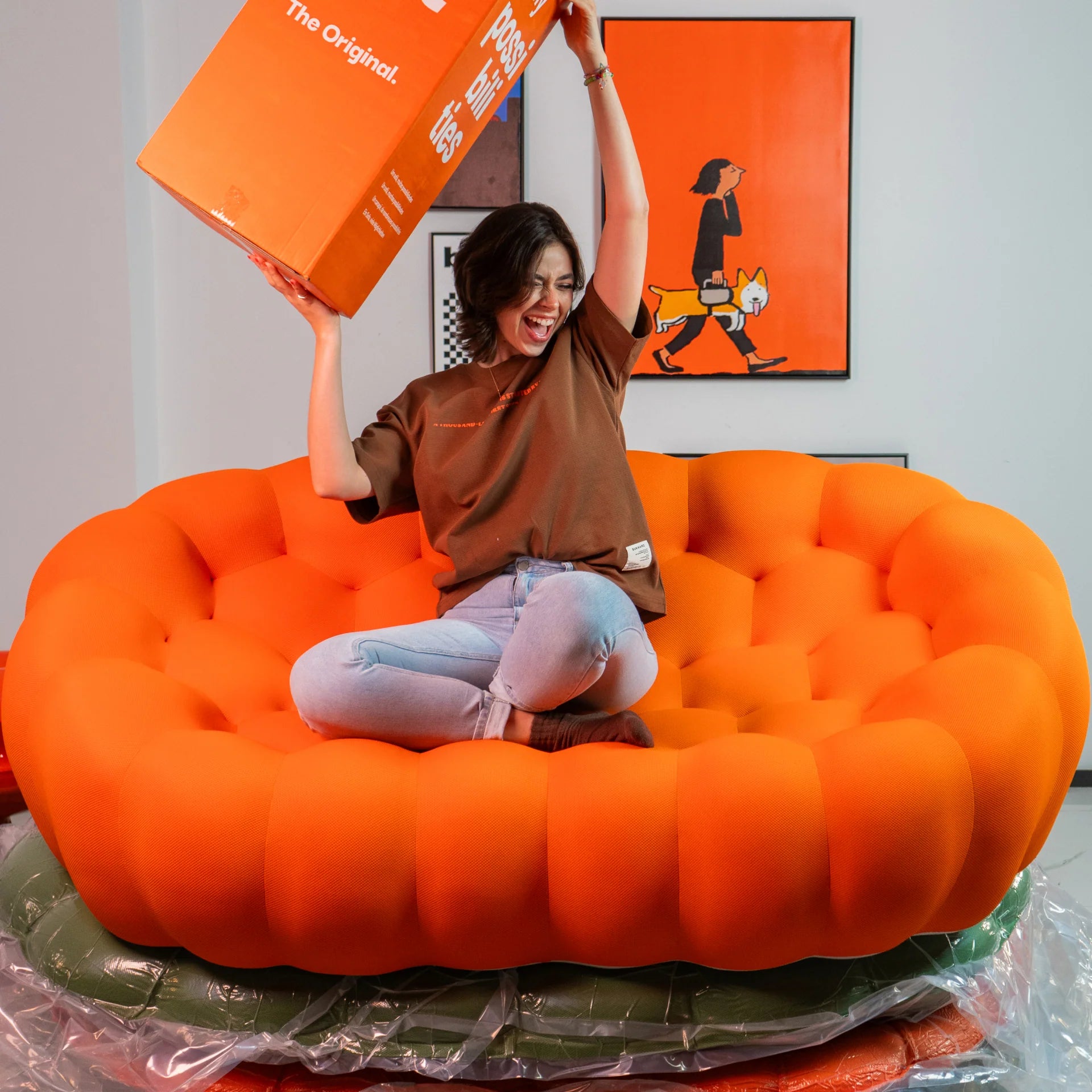 Sofá na Caixa cosmo 3 lugares em Boucle - Laranja